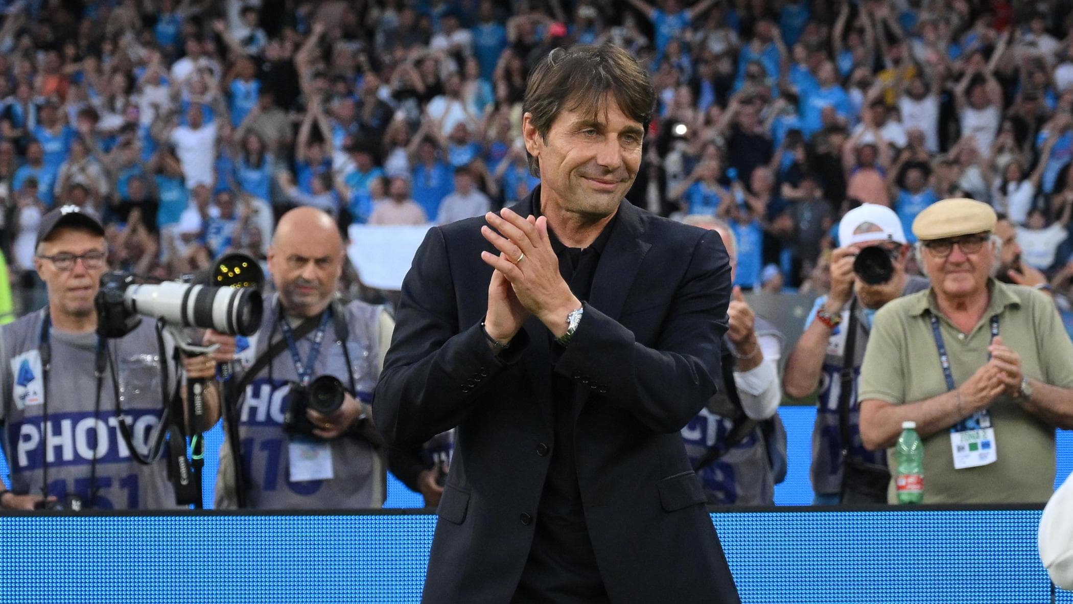Conte, ufficiale l’addio al Napoli: “Il mio percorso è finito, tanto veleno attorno alla squadra”