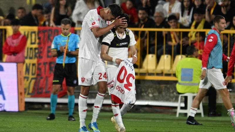 Caso esulta dopo il gol