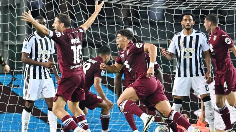 La Juve scappa con Vlahovic, il Toro la acciuffa: il derby finisce 2-2