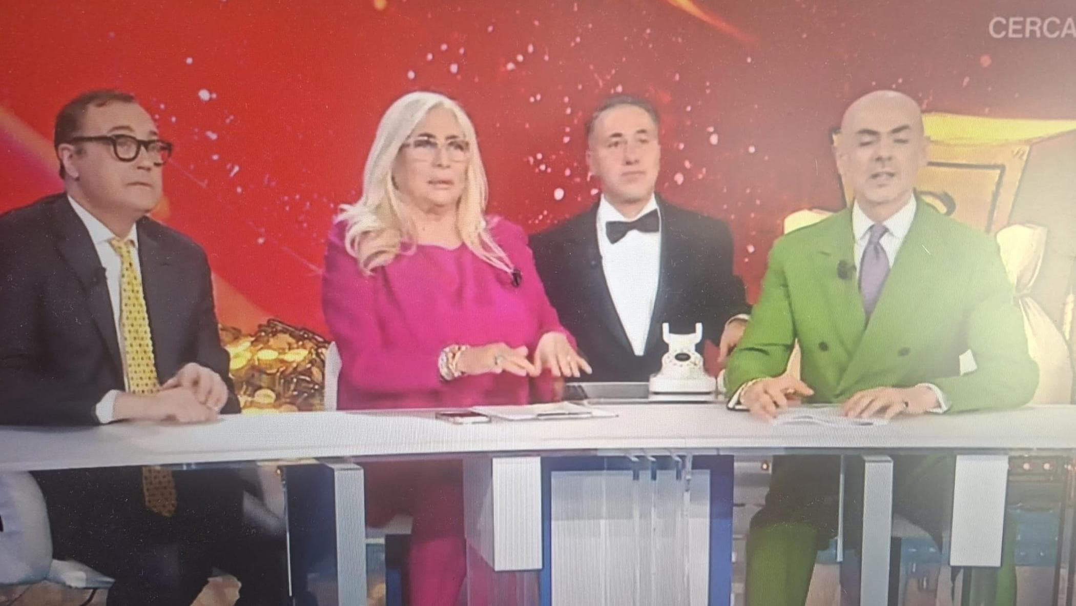 “Domenica in”, il giallo Teo Mammucari: mistero sull’assenza del comico in trasmissione