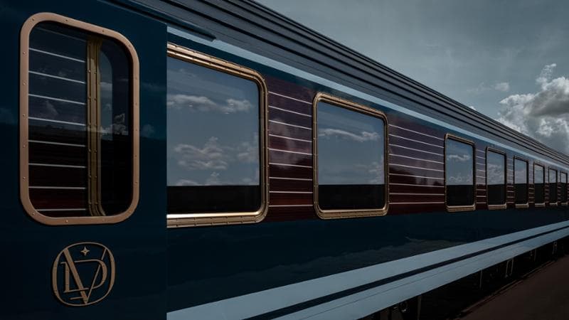 La livrea del treno ©La Dolce Vita Orient Express 2025 - Photo Credits Mr.Tripper
