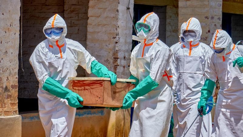 La sepoltura di un bambino morto per Ebola