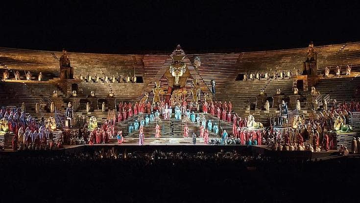 Arena di Verona, la spinta dei mecenati