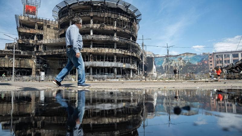 Putin agli Usa: “Evacuate i vostri, colpiremo le istituzioni di Kiev”