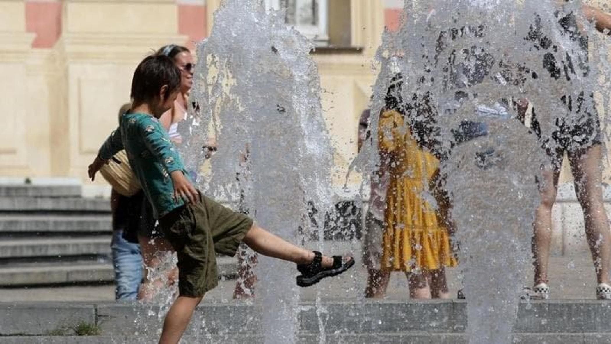Hava tahmini, nem ısı endeksini artırır. 35°C'de de zirveler