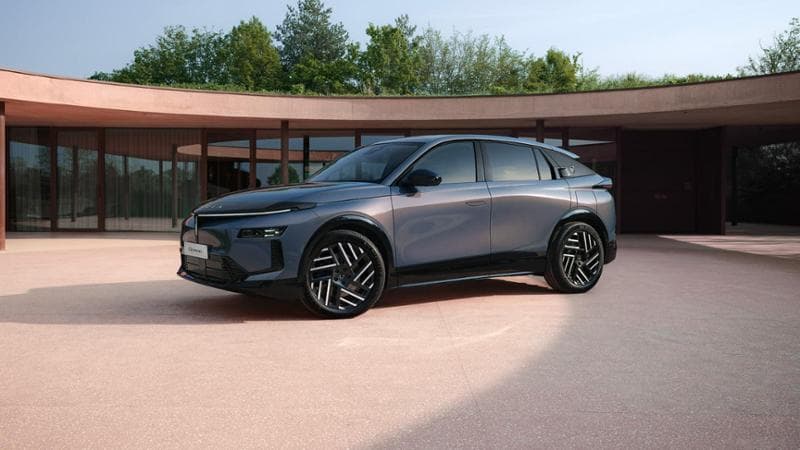 Ecco la nuova Lancia Gamma: le prime immagini del modello in uscita