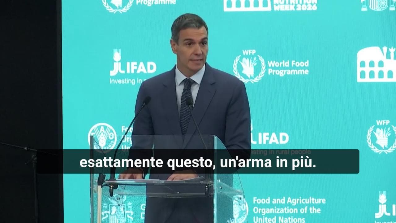 La denuncia di Sanchez dalla Fao di Roma: "La fame sta diventando un'arma più economica dei missili"