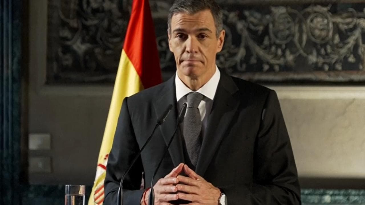 Spagna, Sanchez: "Con Papa sintonia su migranti, interessato alla nostra politica"