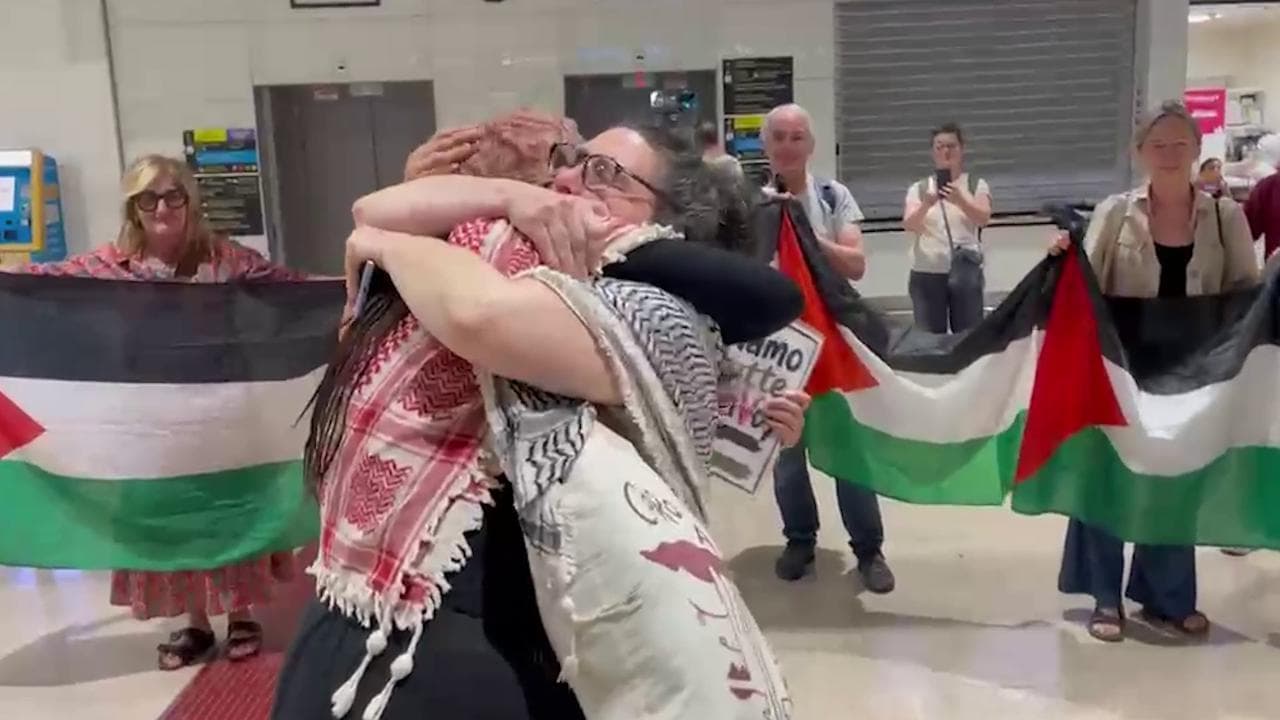 Gaza, gli attivisti della Flotilla arrivati a Venezia: "Ora liberino gli altri'