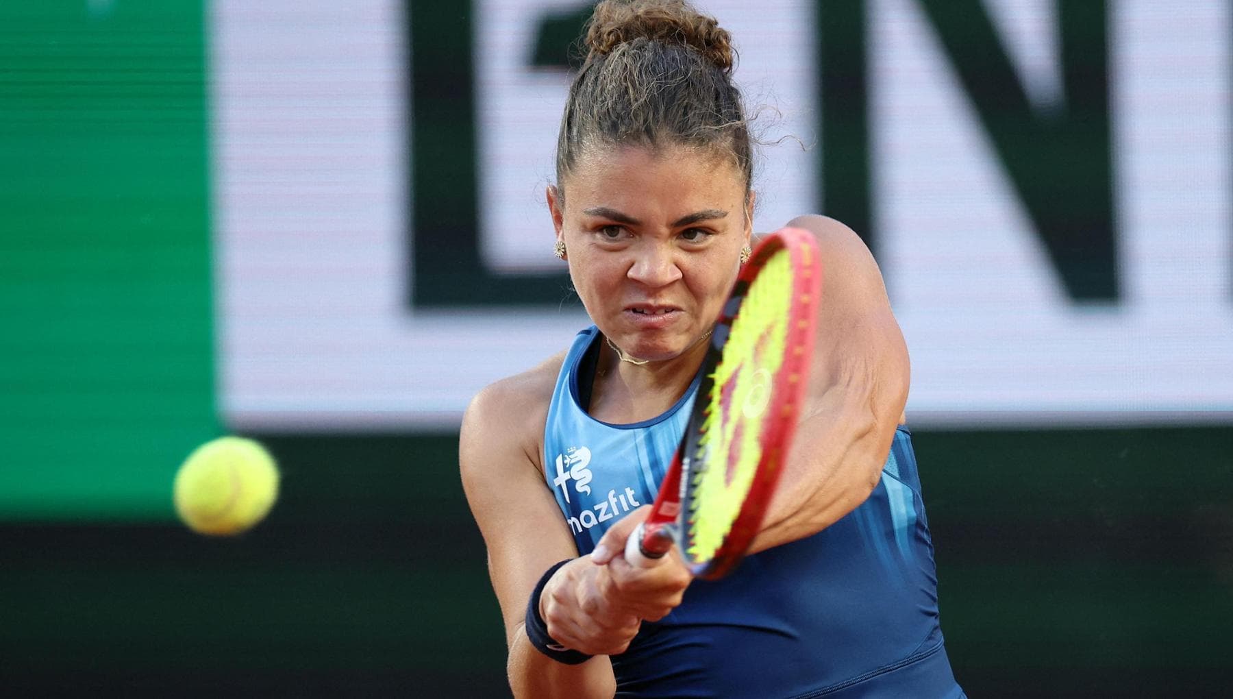 Ronald Garros, Paolini in lacrime per il dolore va fuori al 2° turno. Out anche Cinà