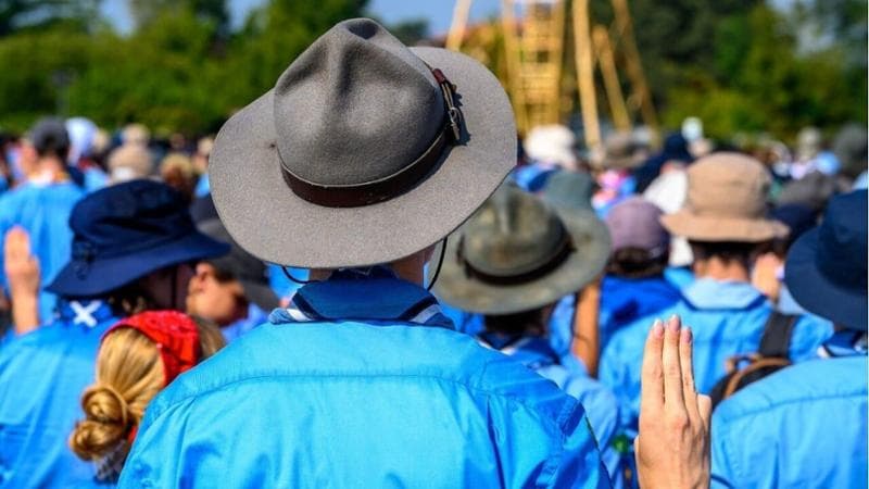 Anteprima: La svolta scout, l’Agesci apre ai capi omosessuali e transgender: “Educare vuol dire incl…