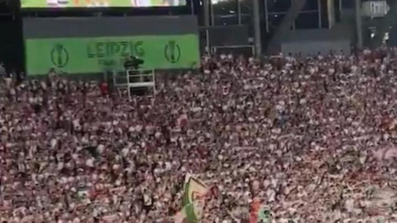 Lo striscione dei tifosi del Rayo: "Non ho conosciuto vittoria maggiore che con te in una sconfitta"