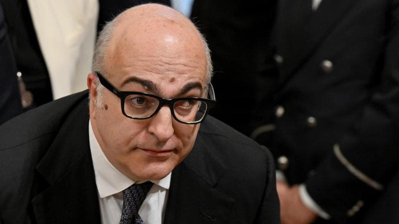 Anteprima: Mario Sechi licenziato da Angelucci: “Proprio ora che sono finito sotto scorta e minaccia…