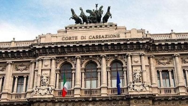 Anteprima: Merce danneggiata dal maltempo. La Cassazione: “Sì al risarcimento anche se il tetto non…