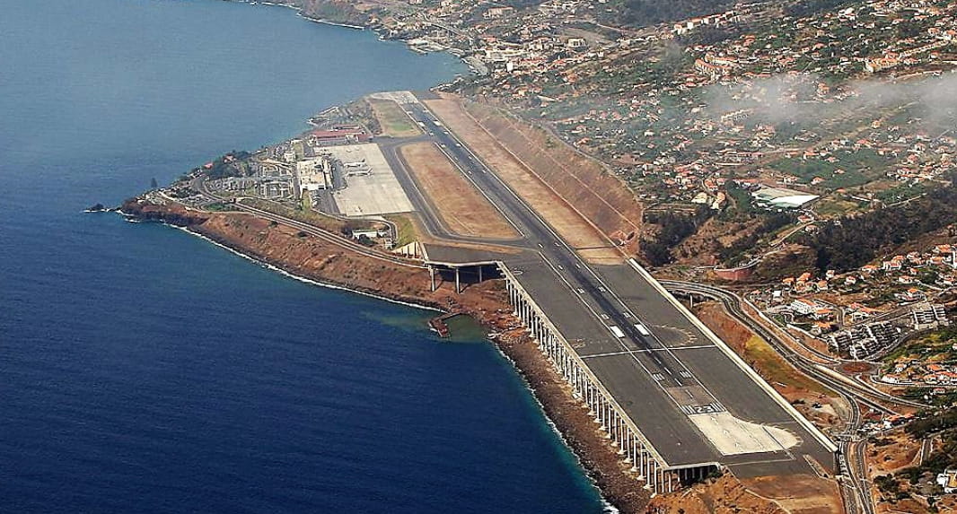 L'aeroporto di Madeira (cortesia: Wikipedia)