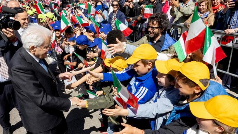 La Repubblica fa 80 anni. Verdone, Morandi, Del Piero sul palco di Mattarella