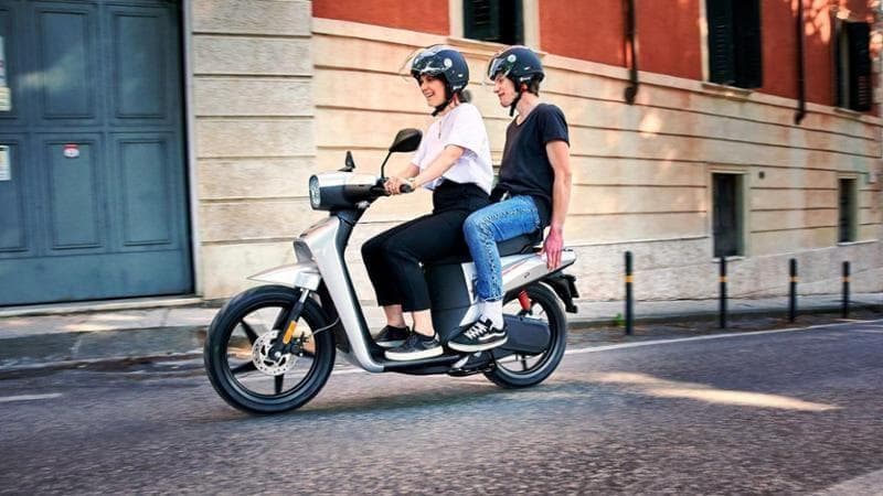 Fondo automotive, agevolazioni per moto e veicoli commerciali ma auto elettriche a secco
