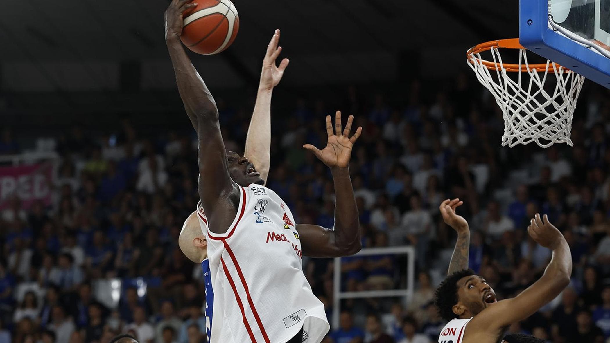 Basketbolda Brescia, Milan'ı yendi ve seride berabere kaldı (1-1)