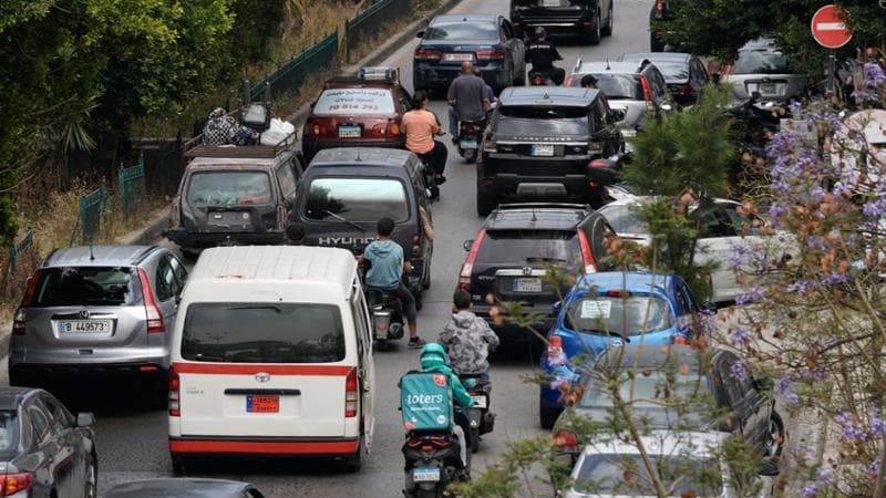 Gente in fuga da Beirut per paura dei raid israeliani