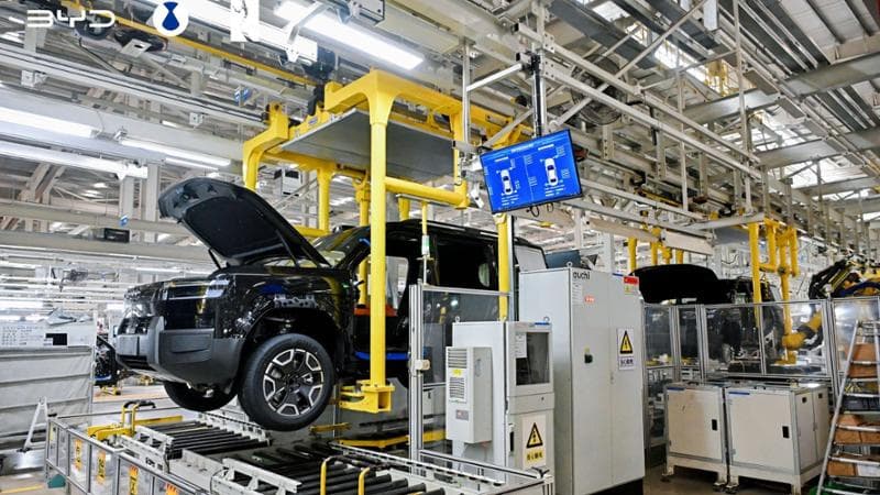BYD, otonom sürüşe yönelik kendi çipiyle teknolojik mücadeleyi yeniden başlatıyor. Ve AB'deki bitkileri arayın