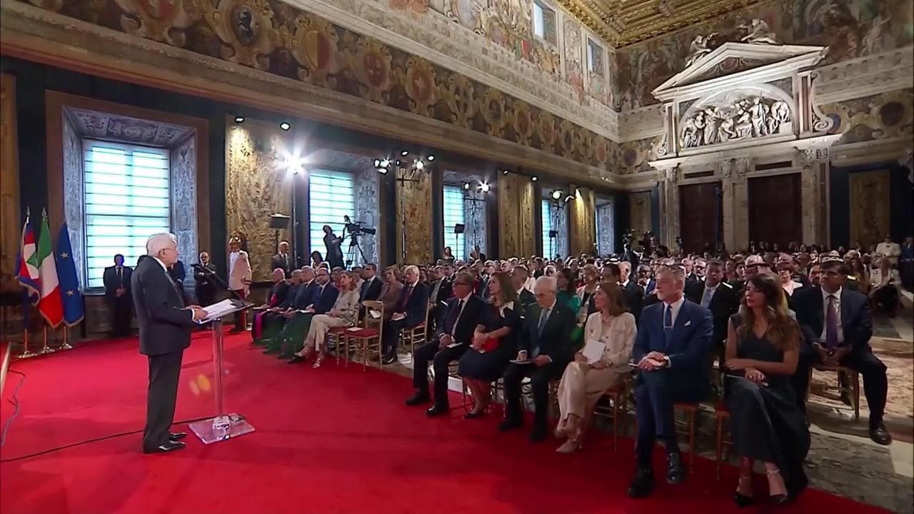 Mattarella: "Sentiamo nostra la causa dell'indipendenza ucraina. Libano, civili colpiti brutalmente"