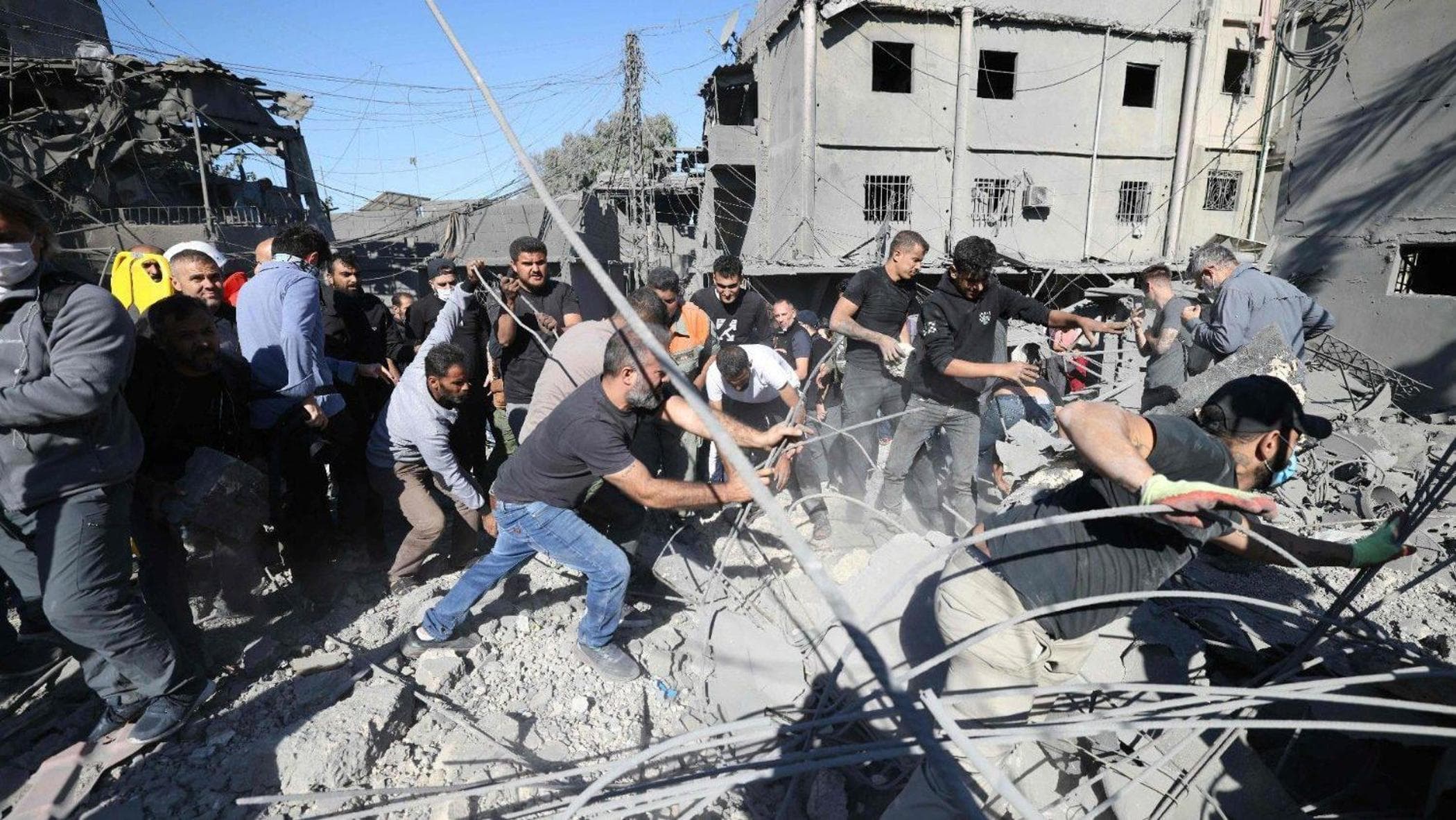Lübnan, İsrail'in aralıksız saldırıları: Tire'deki Jabal Amel hastanesinde ölü ve yaralılar