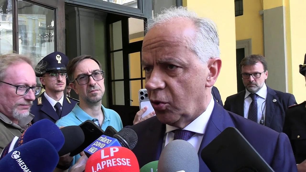 Terrorismo, Piantedosi: "La radicalizzazione è un fenomeno insidioso"