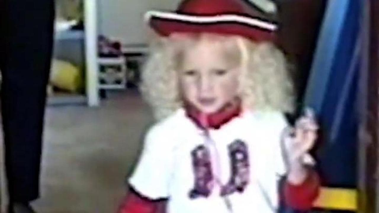 Taylor Swift  nuova canzone per Toy Story 5 e un video di quando aveva 5 anni: "Io fan da sempre"