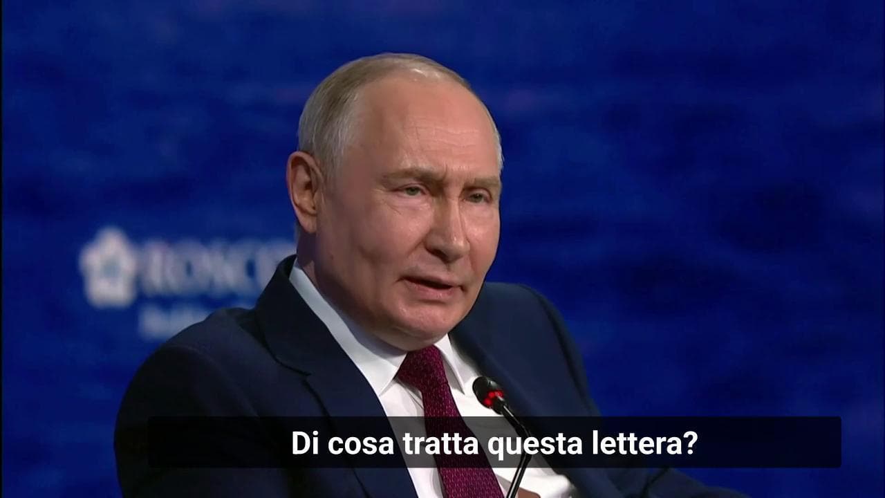 Ucraina, Putin replica a Zelensky: "Lettera scortese, non lo incontrerò senza accordi prima"