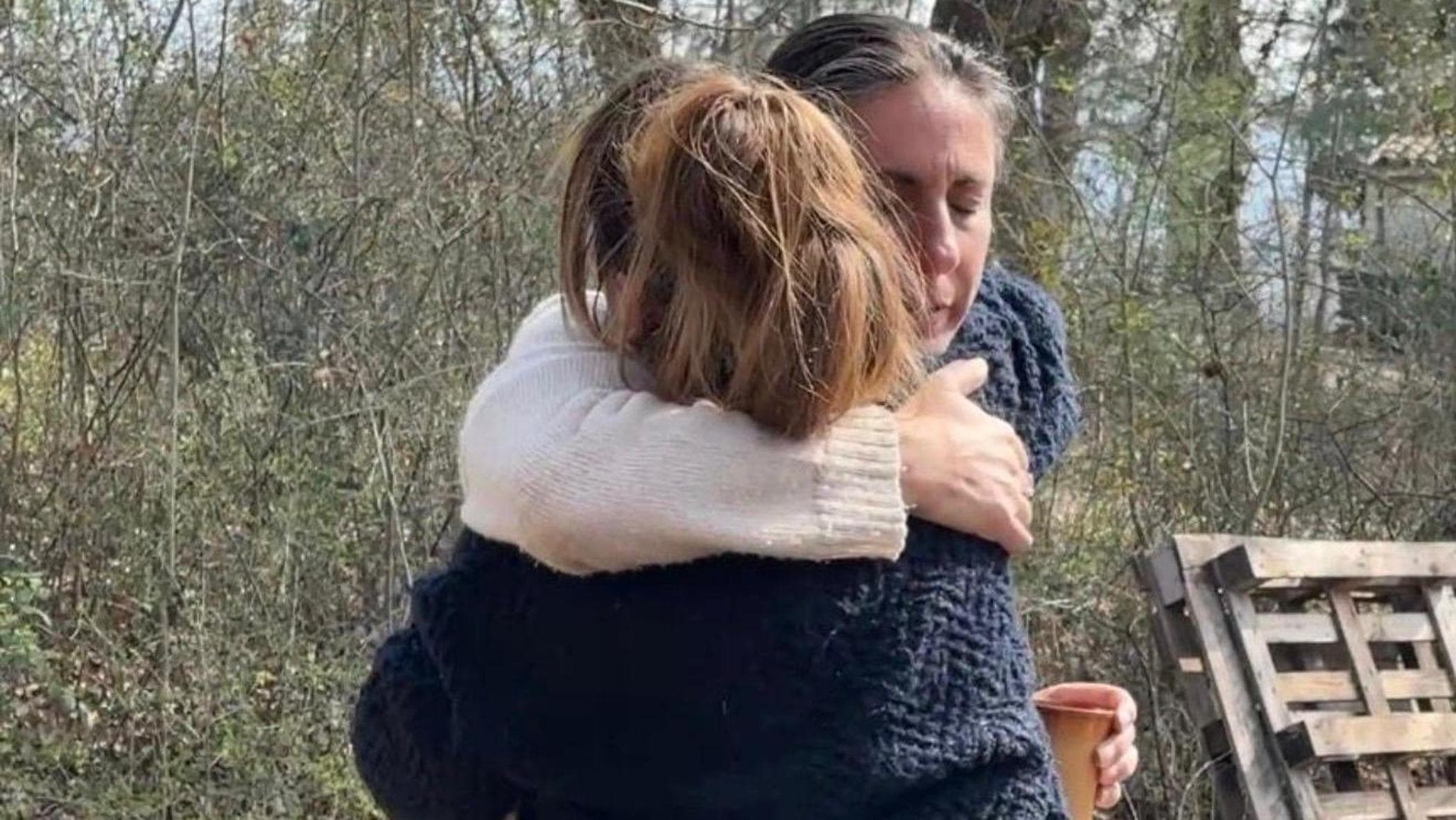 Famiglia nel bosco, Catherine vede i bambini una volta a settimana con un’educatrice