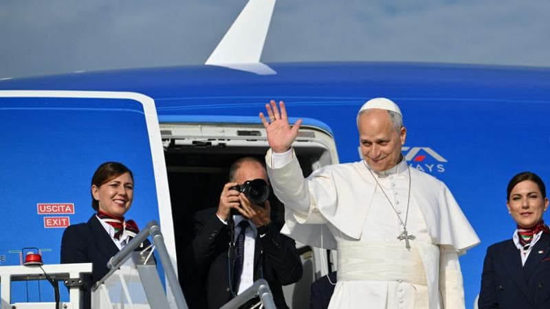 Anteprima: Al via il viaggio di Leone XIV in Spagna: tra crisi politica, migranti e il caso dei pret…