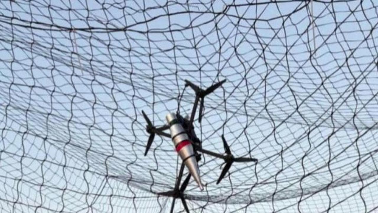 Droni a fibra ottica, l'arma micidiale di Hezbollah contro cui l'Idf oppone (anche) reti da pesca