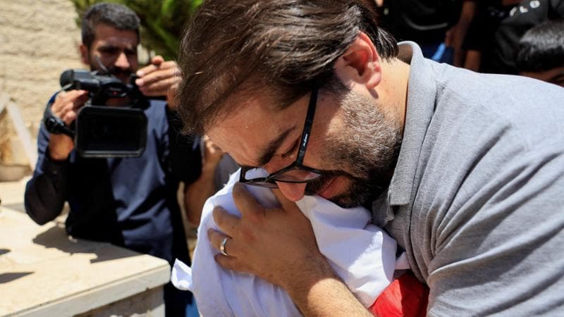 Anteprima: Cisgiordania, neonato di 7 mesi ucciso dall’Idf: l’auto della sua famiglia colpita a Hebr…
