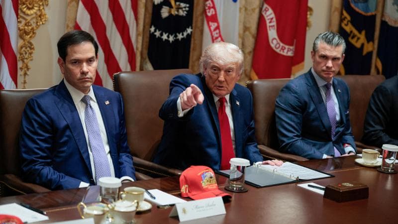 Washington, 27 maggio: Donald Trump tra Marco Rubio e Pete Hegseth alla Casa Bianca