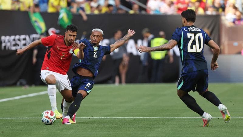 Wesley in azione durante l'amichevole Brasile-Egitto