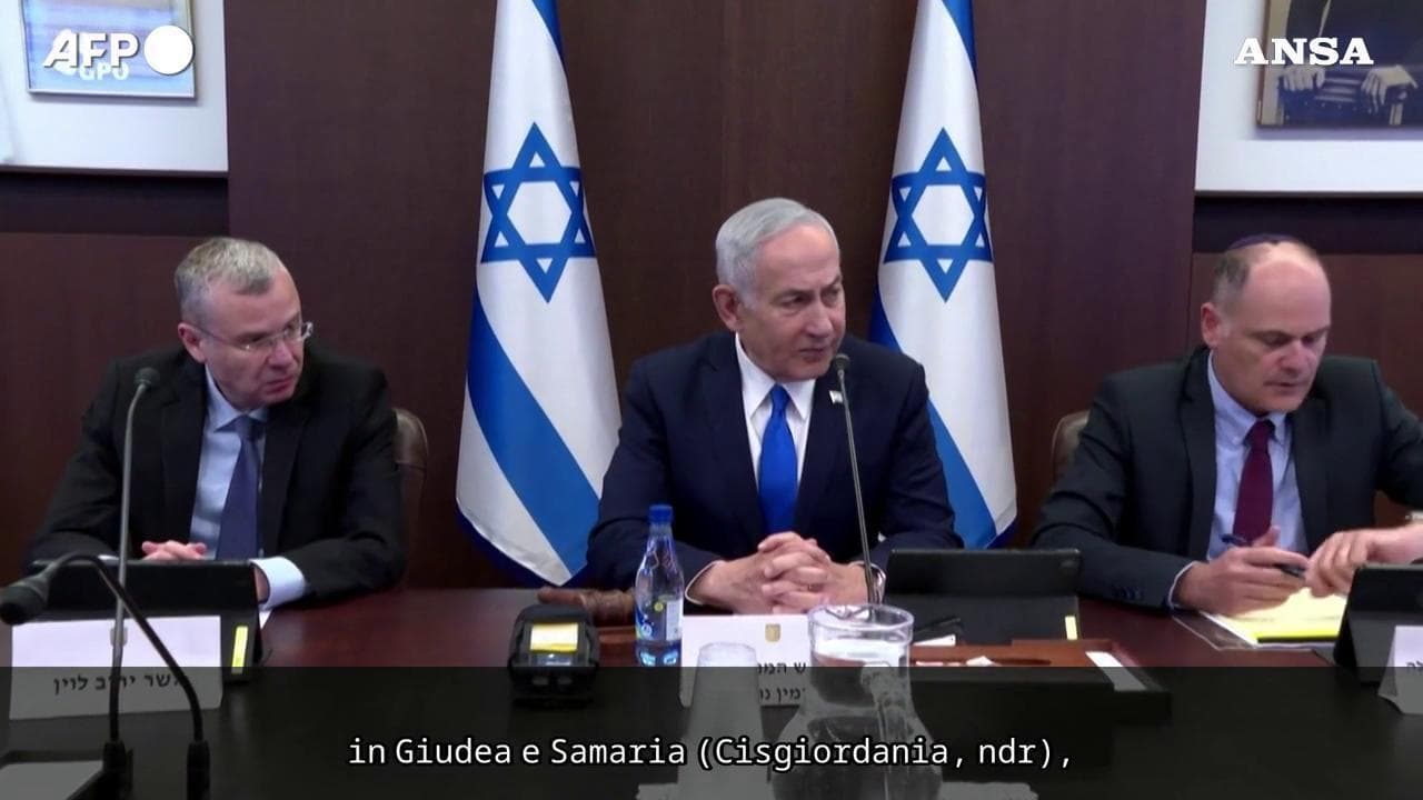Israele, Netanyahu: "Sventiamo centinaia di attacchi, purtroppo non tutti"