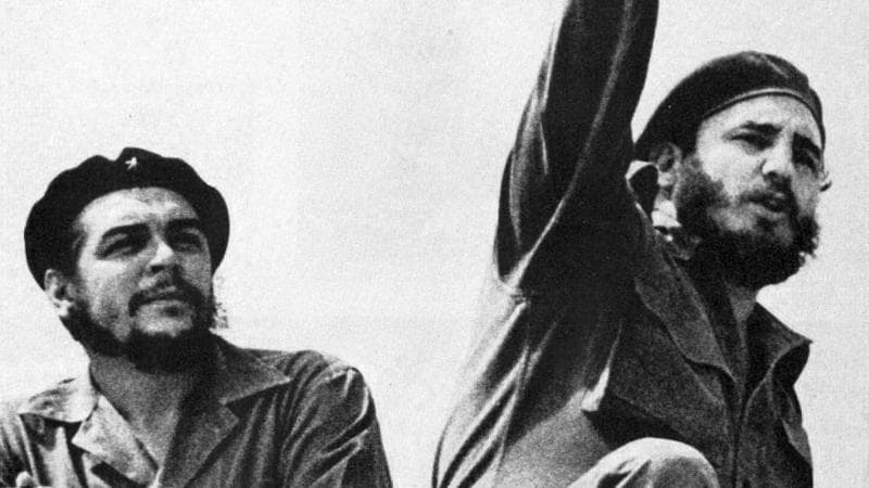 Che Guevara e Fidel Castro (a destra)
