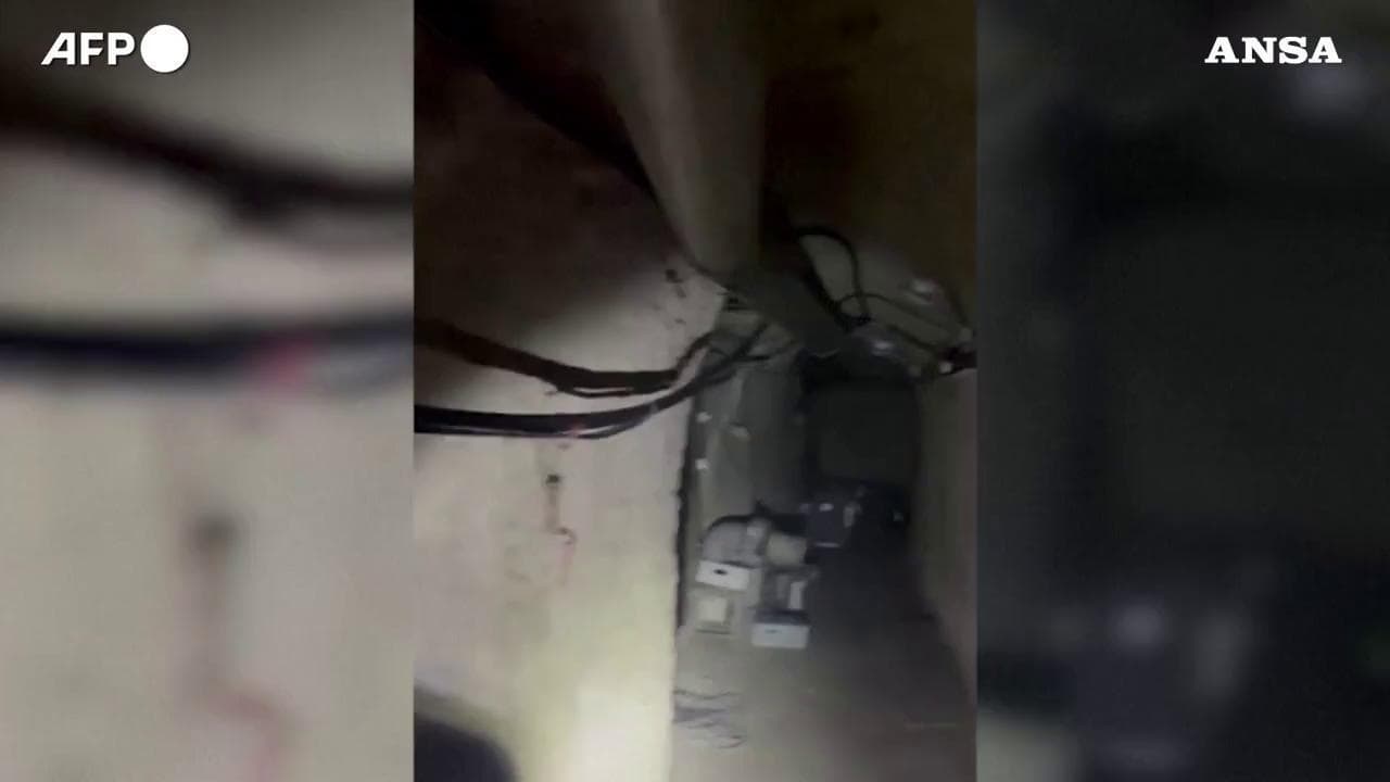 Libano, Israele diffonde i video dei tunnel Hezbollah sotto il castello di Beaufort