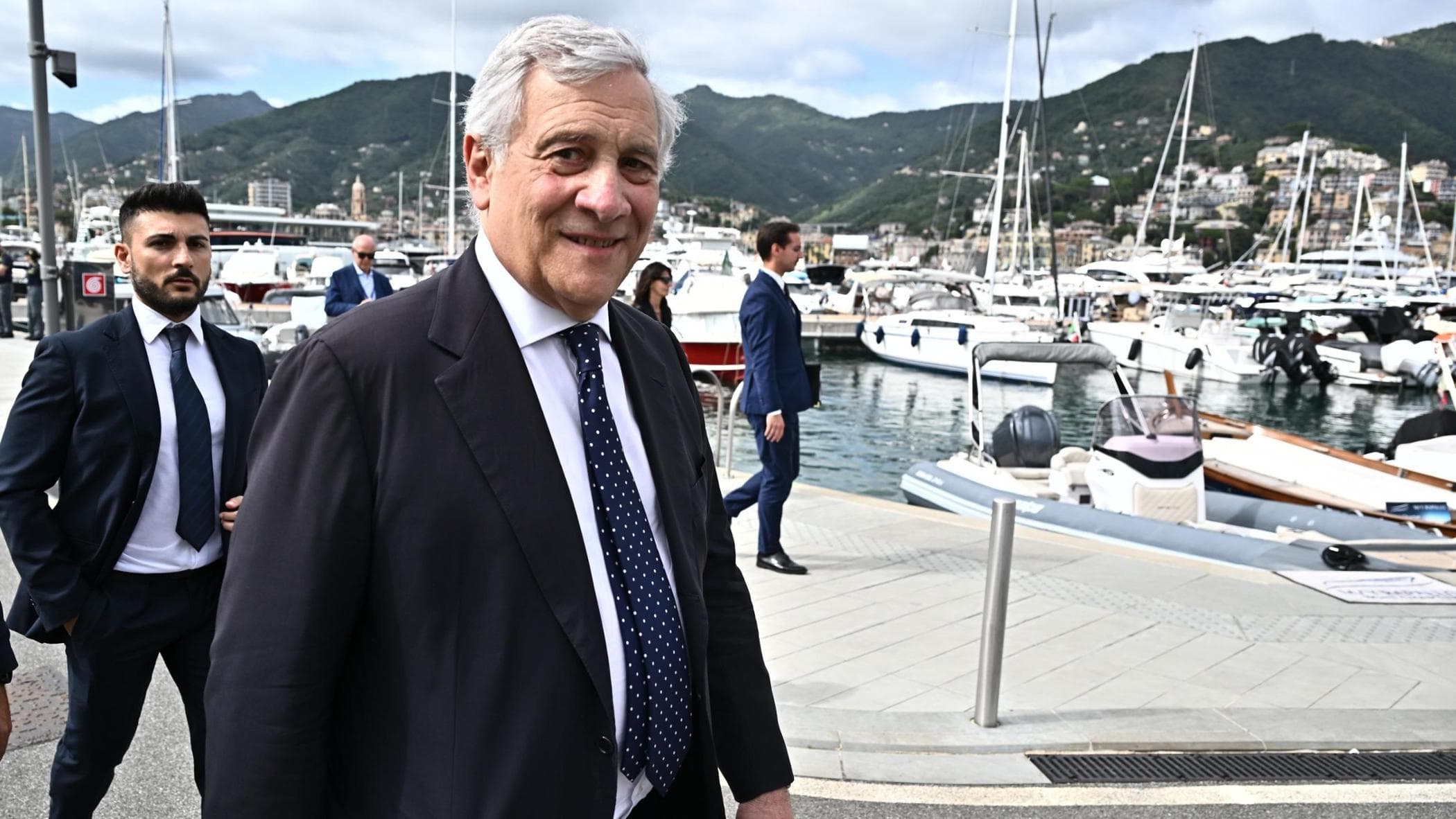 Tajani ora valuta la sospensione. Tanti impresentabili nel p