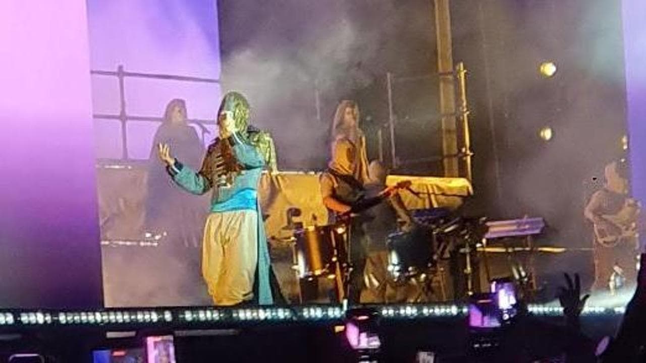 Liberato: "Napoli senza 'e te nun so' nisciuno"