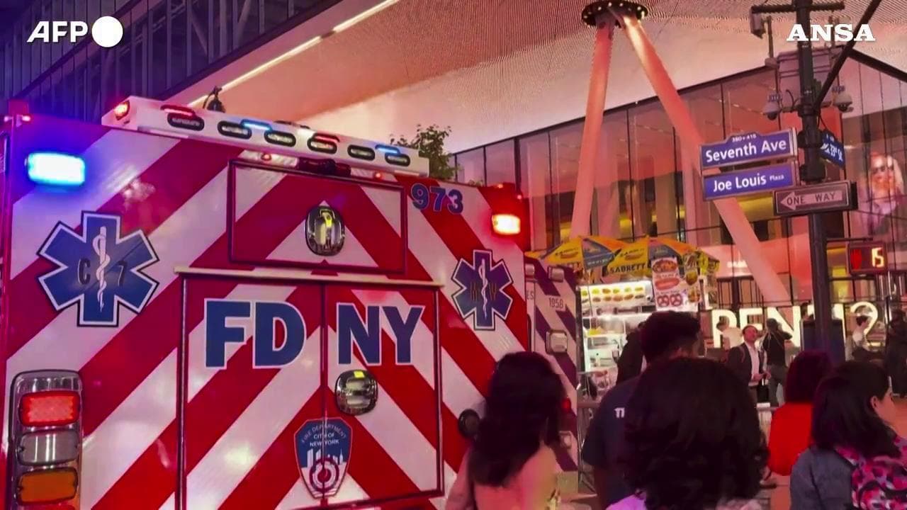 New York, sei persone accoltellate all'interno della Penn Station