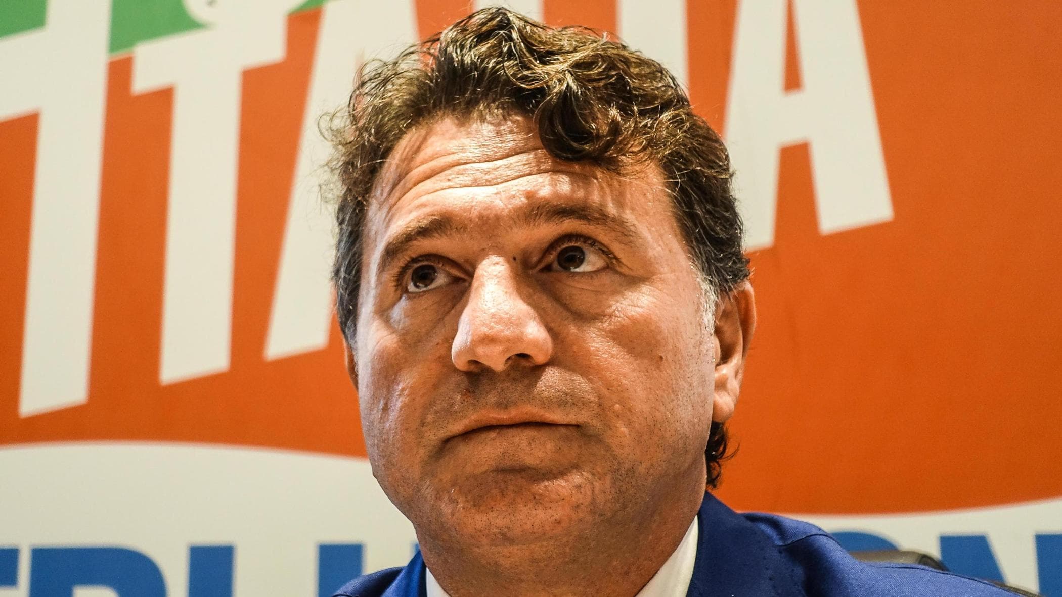 Molestie in Senato, Silvestro si scusa: “Le mie parole sbagl