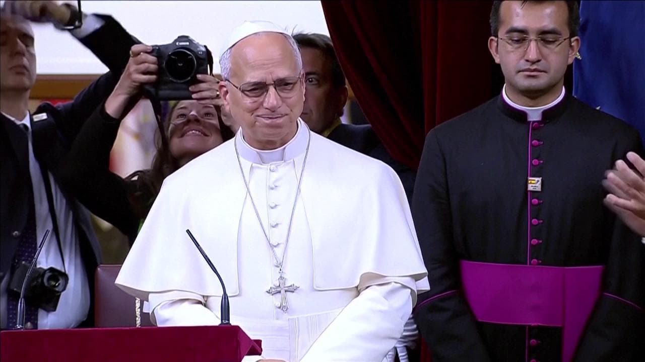 Papa Leone, discorso storico davanti alle Cortes: standing ovation dei parlamentari
