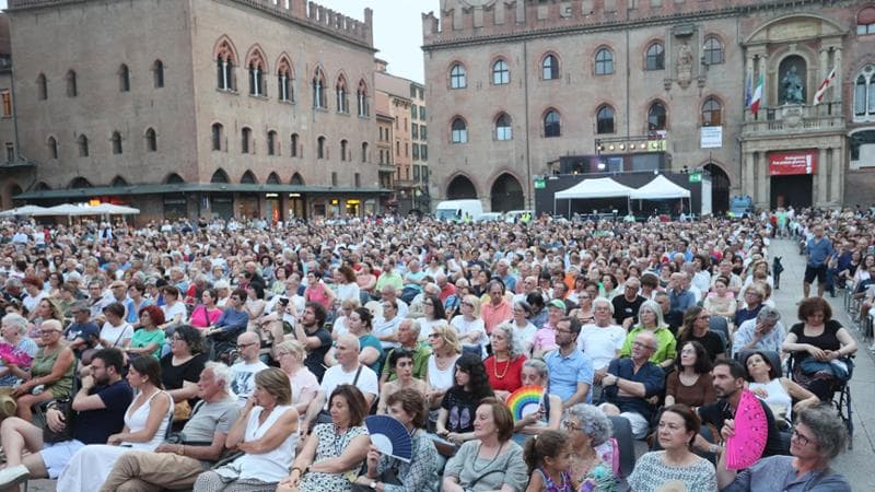 Repubblica delle Idee Tutti all’Arena del Sole per l’inaugurazione