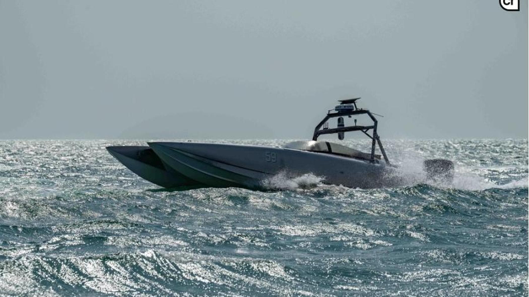 Elicottero Usa abbattuto a Hormuz, l’equipaggio salvato da u