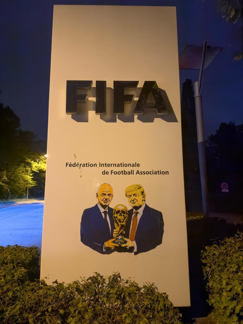 “FIFA Crime Cup 2026”, Laika1954'ün Zürih'te FIFA genel merkezi önünde yaptığı yeni çalışmalar