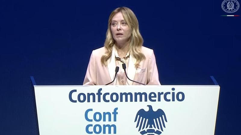 Anteprima: Meloni a Confcommercio: “L’Italia non è repubblica delle banane, no alla patrimoniale”