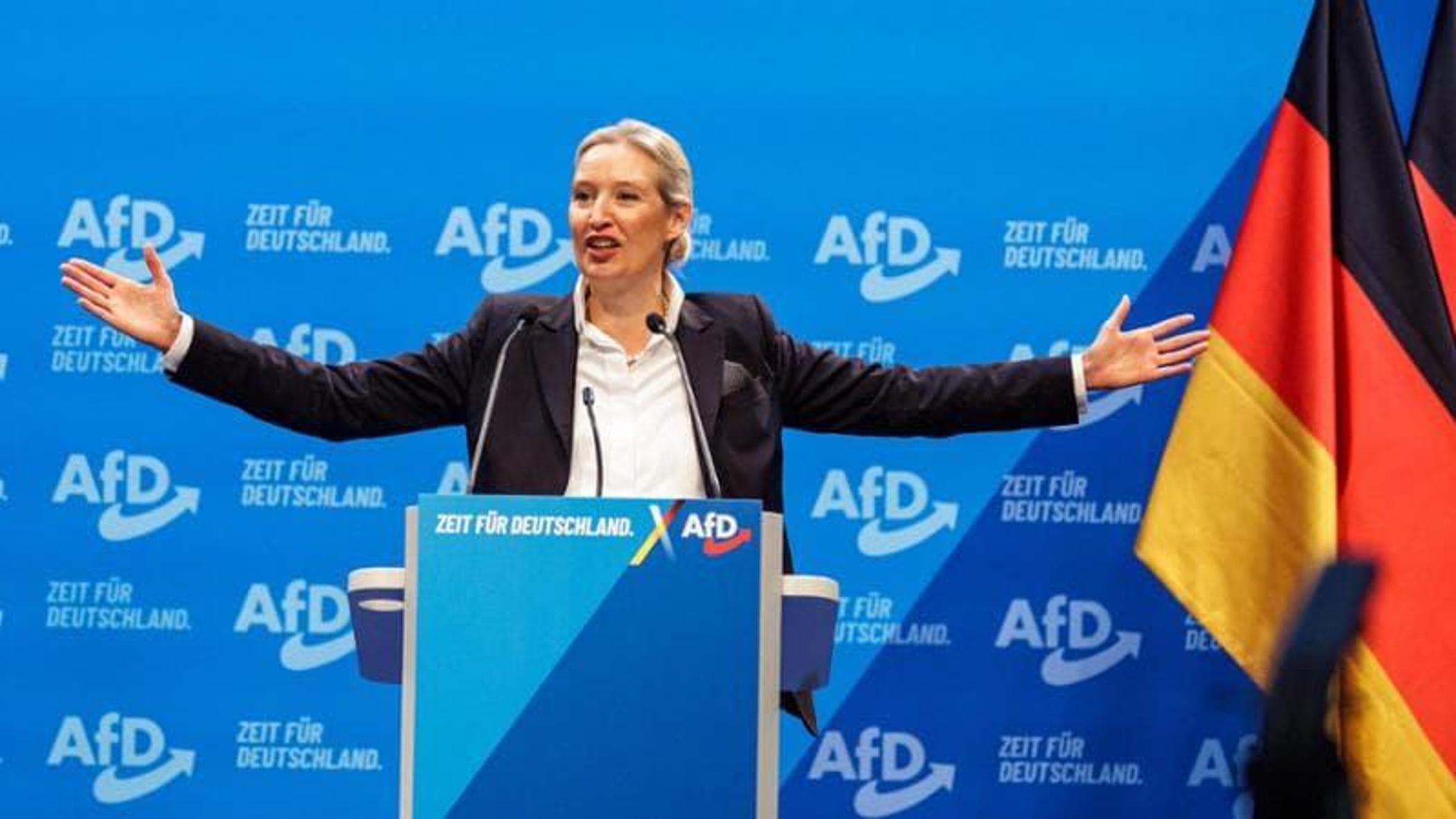 Alice Weidel è la politica più amata dai tedeschi: l’Afd già