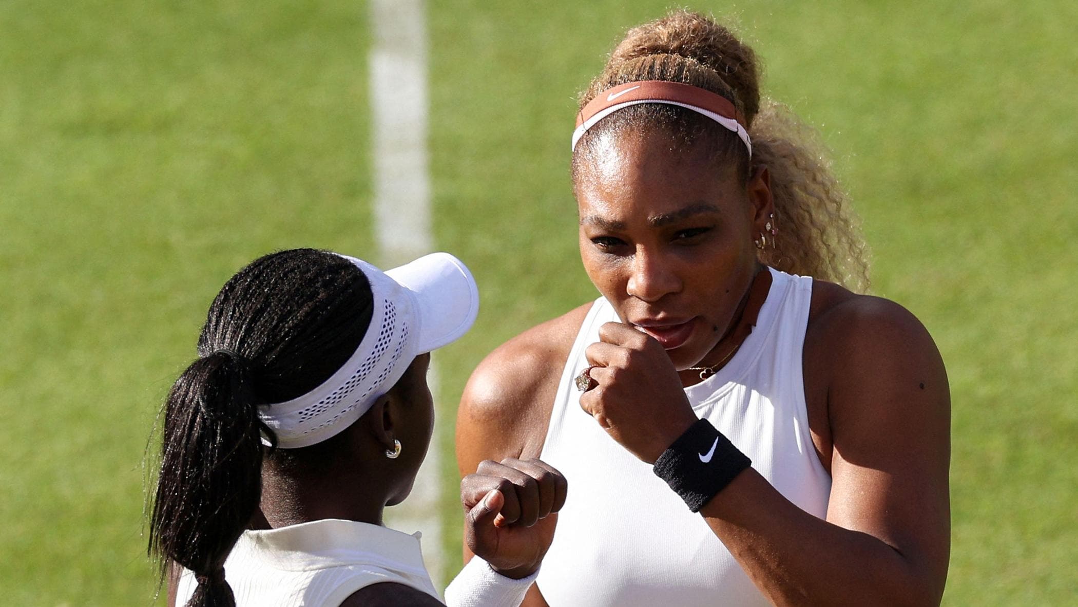 Serena Williams, çiftlerde partnerinin sakatlanmasının ardından Queen's'ten emekli oldu