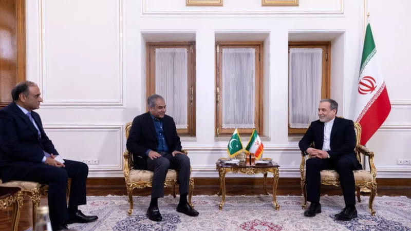 Guerra in Iran. Araghchi: “Pagamento del pedaggio per lo Stretto di Hormuz sarà obbligatorio”